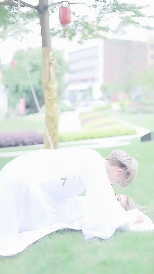 救援聪明的女子