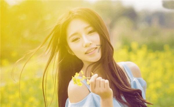 5旬男子回家前买新手机给儿子惊喜