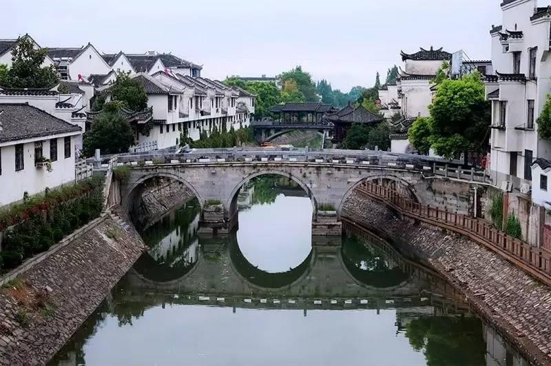 中奖一千万要不要告诉身边的人？游戏画面