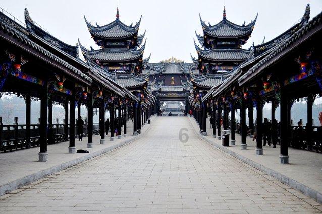上海影协选举产生新一届理事会，郑大圣任主席